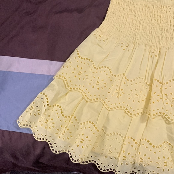 BNWT Women’s size L yellow Lilly Pulitzer Eyelet an Seersucker top/skirt outfit - Picture 4 of 6